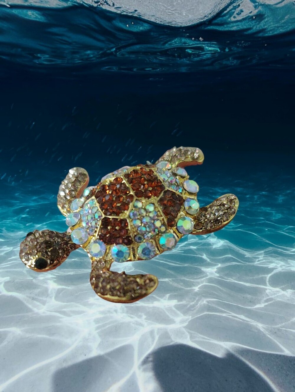 Brown Crystal Sea Turtle Brooch